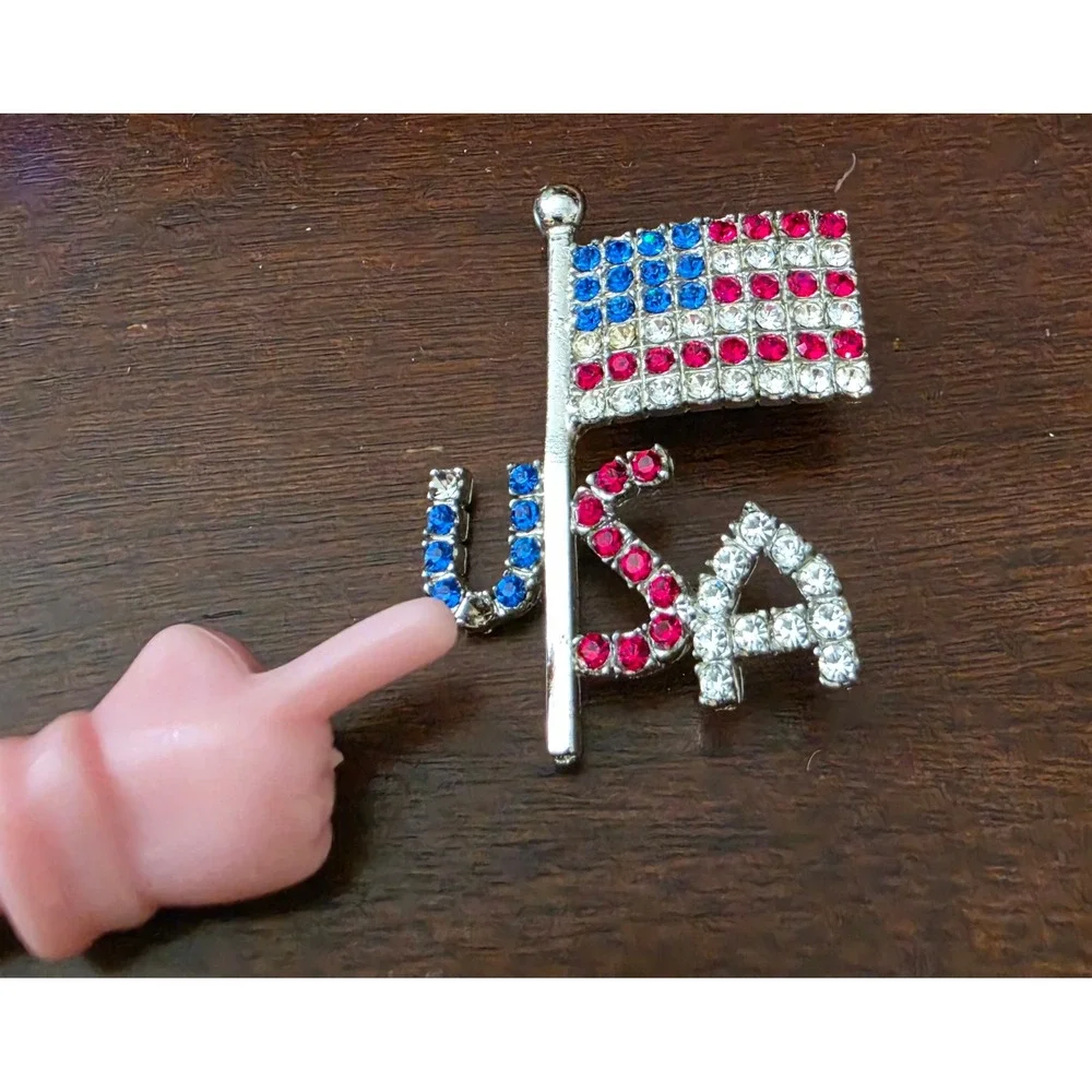 USA American Flag Rhinestone Brooch Silver Tone Patriotic Red White Blue Pin‎
